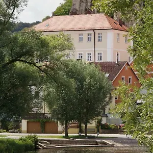schloss-raitenbuch.com-bavaria.com/